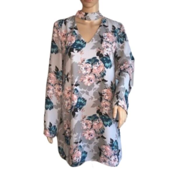 Spirit of Grace Floral Dress - Picture 1 of 6